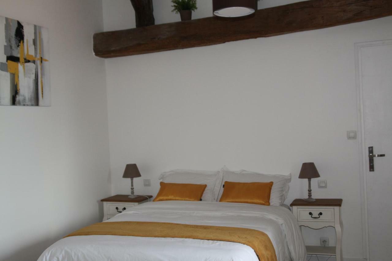 Aux Charmes D'Antan Hotel La Pommeraie-sur-Sèvre Buitenkant foto