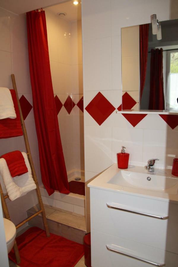 Aux Charmes D'Antan Hotel La Pommeraie-sur-Sèvre Buitenkant foto