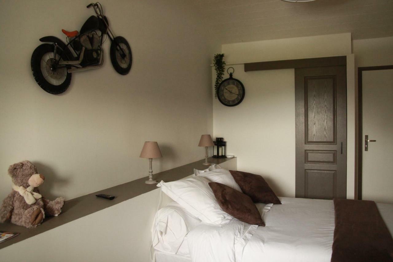 Aux Charmes D'Antan Hotel La Pommeraie-sur-Sèvre Buitenkant foto