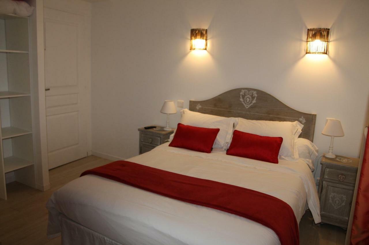 Aux Charmes D'Antan Hotel La Pommeraie-sur-Sèvre Buitenkant foto