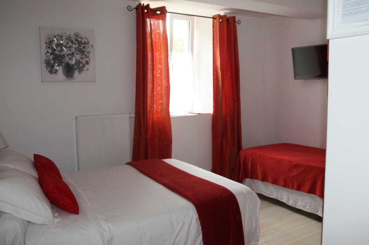 Aux Charmes D'Antan Hotel La Pommeraie-sur-Sèvre Buitenkant foto